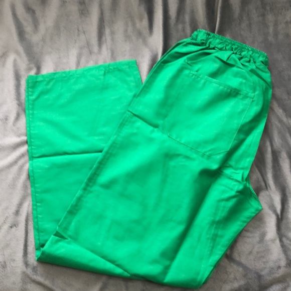 Striped multicolor and green Nurse scrub set - Picture 5 of 6